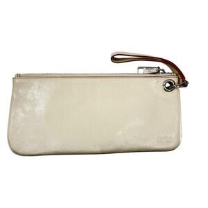 Hobo International Vida Cream Ivory Soft Leather Wristlet Clutch Bag Purse